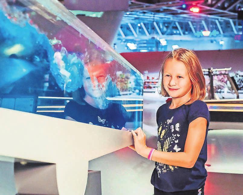 Wie entsteht die perfekte Welle? Ausprobieren! Foto: Janina Snatzke Wie entsteht die perfekte Welle? Ausprobieren! Foto: Janina Snatzke