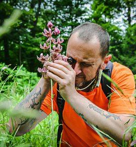 Forscher untersuchen regelmäßig die Flora und Fauna. Foto: BPWW/Norbert Novak