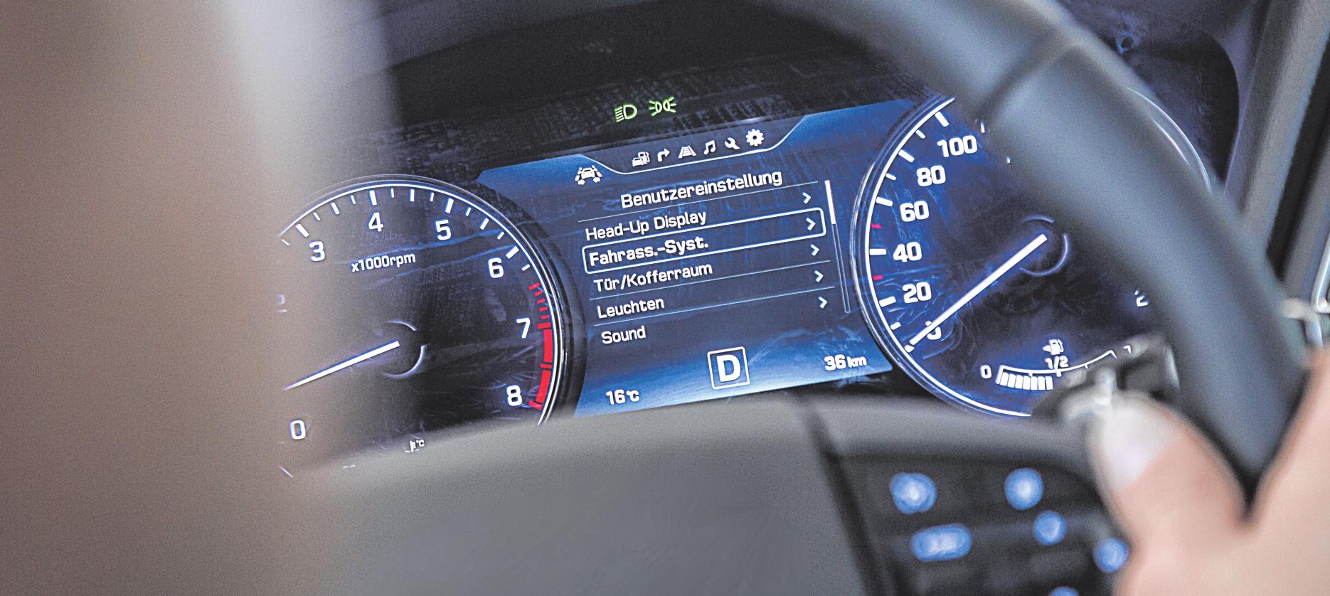 Fahrerassistenzsysteme steigern Sicherheit und Komfort beim Autofahren. Foto: Pro Motor / Volz