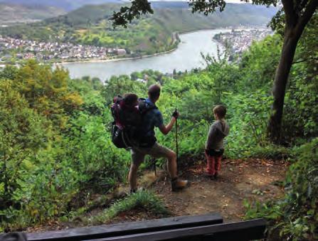 ... oder bei einer Wanderung mit Rheinblick – Boppard hat viel zu bieten. Foto: Stefan Rees-Elfenlay ... oder bei einer Wanderung mit Rheinblick – Boppard hat viel zu bieten. Foto: Stefan Rees-Elfenlay