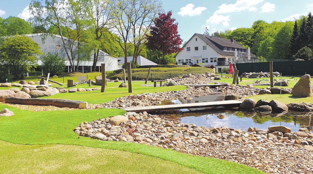 Die 18-Loch-Golfanlage in Lütjensee lässt die Herzen der Spieler höher schlagen Foto: Frauke Pöhlsen