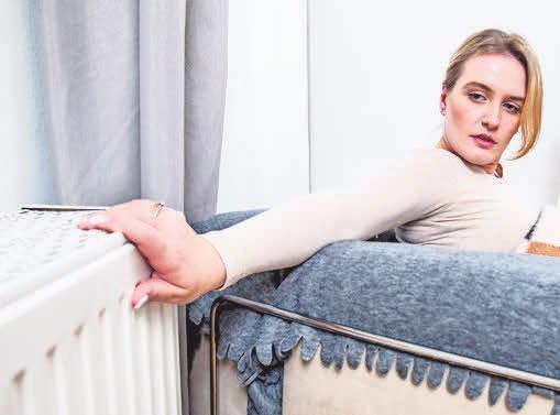 Wird die Heizung dauerhaft nicht mehr richtig warm, muss der Vermieter informiert werden. Foto: Christin Klose/dpa-mag Wird die Heizung dauerhaft nicht mehr richtig warm, muss der Vermieter informiert werden. Foto: Christin Klose/dpa-mag