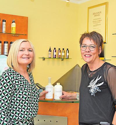 Auch über die Kerwetage im Einsatz für schöne Frisuren: Anette Keßler (links) und Iris Nutz. ARCHIVFOTO: CLEMENS Auch über die Kerwetage im Einsatz für schöne Frisuren: Anette Keßler (links) und Iris Nutz. ARCHIVFOTO: CLEMENS