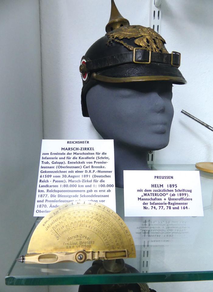 Marschzirkel und Pickelhaube Marschzirkel und Pickelhaube