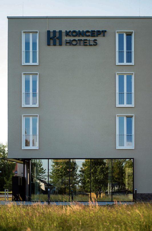 Moderne Architektur, hervorragende Ausstattung, nachhaltige Bauweise, soziales Engagement und größtmögliche Flexibilität für Gäste: Das neue Tübinger Koncept Hotel Neue Horizonte hat viel zu bieten. Moderne Architektur, hervorragende Ausstattung, nachhaltige Bauweise, soziales Engagement und größtmögliche Flexibilität für Gäste: Das neue Tübinger Koncept Hotel Neue Horizonte hat viel zu bieten.