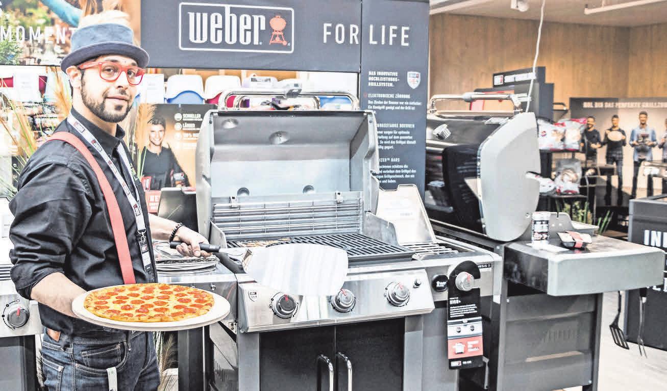 VIELFALT: In der eigenen Weber-Grill-Abteilung erwartet die Besucher eine große Auswahl an Grills und Zubehör. Nicolas Willimek VIELFALT: In der eigenen Weber-Grill-Abteilung erwartet die Besucher eine große Auswahl an Grills und Zubehör. Nicolas Willimek
