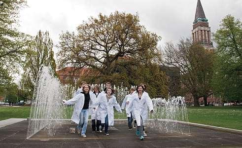 Bei den vielfältigen Ausbildungsmöglichkeiten der Stadt Kiel ist für jeden Schulabschluss etwas dabei. FOTO: LANDESHAUPTSTADT KIEL, GRIT HIERSEMANN Bei den vielfältigen Ausbildungsmöglichkeiten der Stadt Kiel ist für jeden Schulabschluss etwas dabei. FOTO: LANDESHAUPTSTADT KIEL, GRIT HIERSEMANN