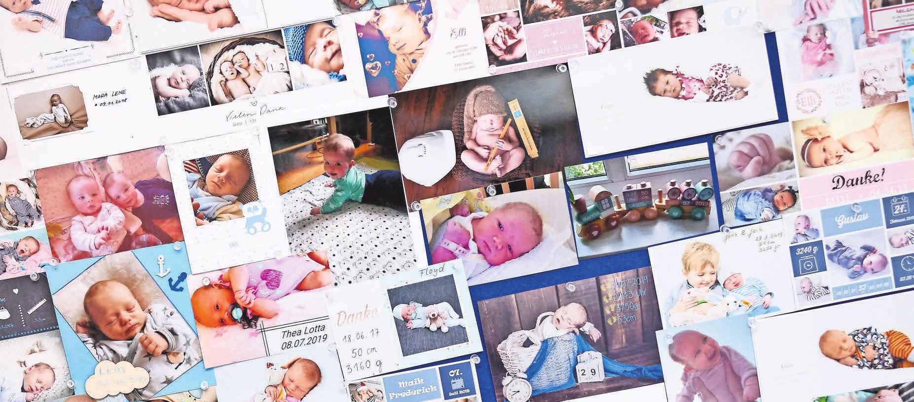 Kinderwunsch erfüllt! Im Eingang der Praxis hängen etliche Fotos von Babys, die mit Unterstützung der Experten den Weg in die Welt gefunden haben. Kinderwunsch erfüllt! Im Eingang der Praxis hängen etliche Fotos von Babys, die mit Unterstützung der Experten den Weg in die Welt gefunden haben.