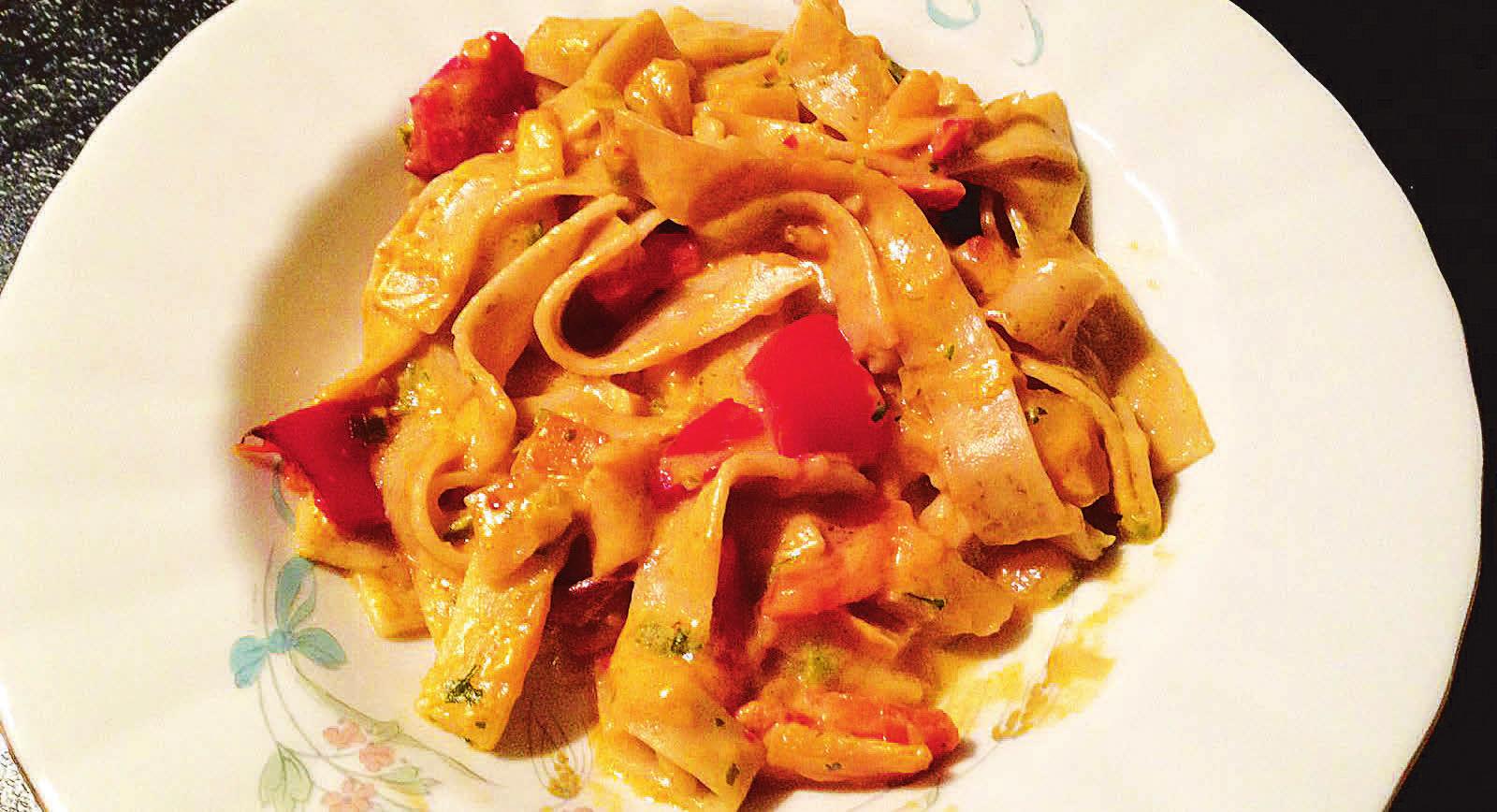 So sieht sie aus, die fertige Mehlwurm-Pasta. Fazit: Kann man machen, muss man aber nicht. Fotos: Ingo Wagner, Christine Gerhard So sieht sie aus, die fertige Mehlwurm-Pasta. Fazit: Kann man machen, muss man aber nicht. Fotos: Ingo Wagner, Christine Gerhard