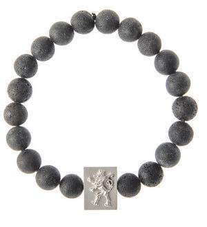 Armreif „Portrait Roude Léiw“ Silber, Lava 460 € Armreif „Portrait Roude Léiw“ Silber, Lava 460 €