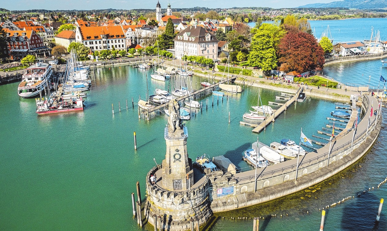 Lindau am Bodensee ist ein pulsierender Ort. FOTO: MANUEL SCHNFELD – FOTOLIA Lindau am Bodensee ist ein pulsierender Ort. FOTO: MANUEL SCHNFELD – FOTOLIA
