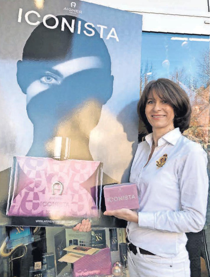 Der Duft, der die Persönlichkeit präsentiert: Aigner Iconista ist nicht nur zu Weihnachten das perfekte Geschenk. Der Duft, der die Persönlichkeit präsentiert: Aigner Iconista ist nicht nur zu Weihnachten das perfekte Geschenk.