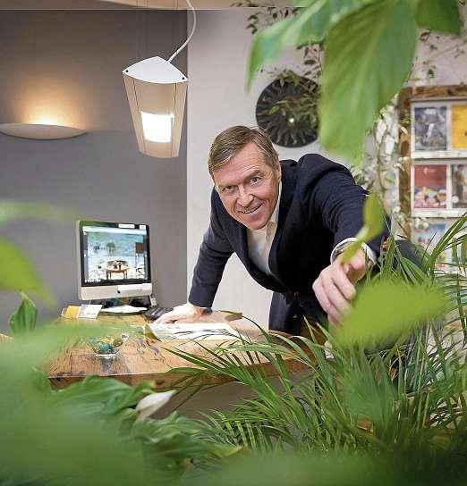 Spezialist für Urlaubsreisen und Kreuzfahrten mit individueller Beratung rund um die Reiseplanung: Bernd Klose. FOTO: PEPE LANGE Spezialist für Urlaubsreisen und Kreuzfahrten mit individueller Beratung rund um die Reiseplanung: Bernd Klose. FOTO: PEPE LANGE