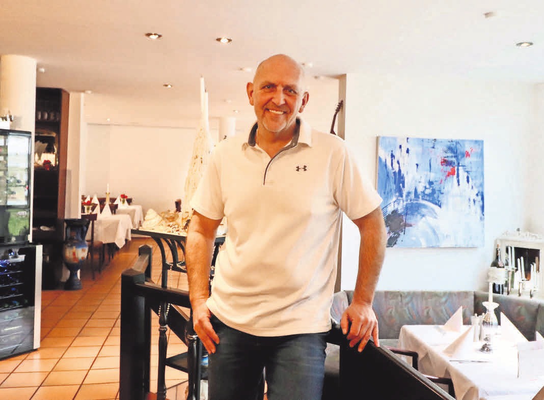 Restaurantchef Rolf Kootsch verwöhnt seine Gäste am Valentinstag mit einem Drei-Gang-Menü. Restaurantchef Rolf Kootsch verwöhnt seine Gäste am Valentinstag mit einem Drei-Gang-Menü.