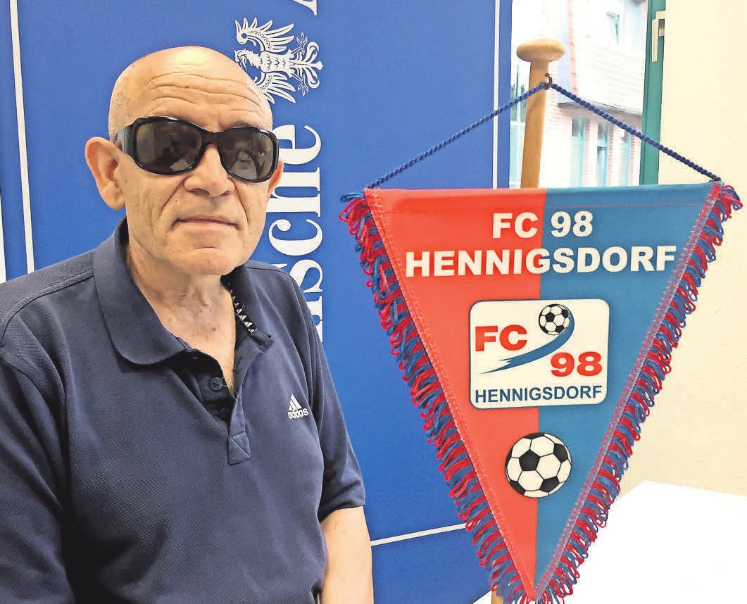Für den seit Juli 2018 amtierenden 98-Trainer Hans Oertwig ist es die 13. Teilnahme am Weihnachtsturnier. FOTO: KNUT HAGEDORN Für den seit Juli 2018 amtierenden 98-Trainer Hans Oertwig ist es die 13. Teilnahme am Weihnachtsturnier. FOTO: KNUT HAGEDORN