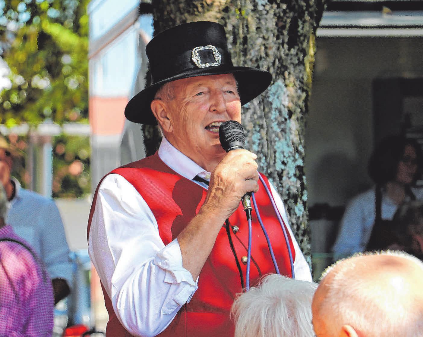 Franz Mayerföls, Vorsitzender des Vereins Brauchtumspflege Magnus-, Heimat- und Kinderfest . Franz Mayerföls, Vorsitzender des Vereins Brauchtumspflege Magnus-, Heimat- und Kinderfest .