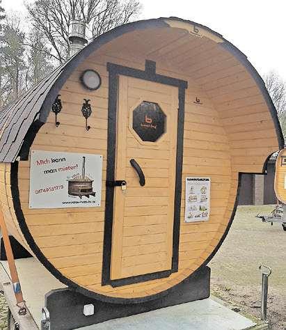 Rollende Sauna: Ein Attraktion auf vielen Partys. Fotos: Eberhardt  