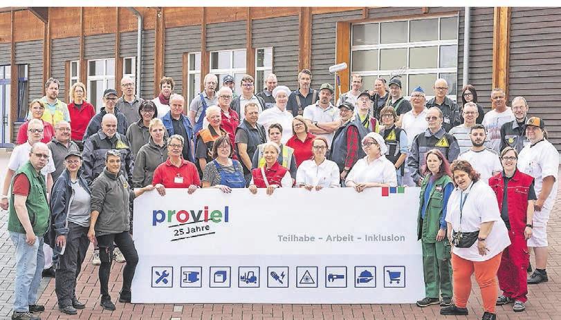 Zum 25-jährigen Bestehen präsentiert sich proviel als vielseitiges Unternehmen und sozialer Arbeitgeber. Zum 25-jährigen Bestehen präsentiert sich proviel als vielseitiges Unternehmen und sozialer Arbeitgeber.