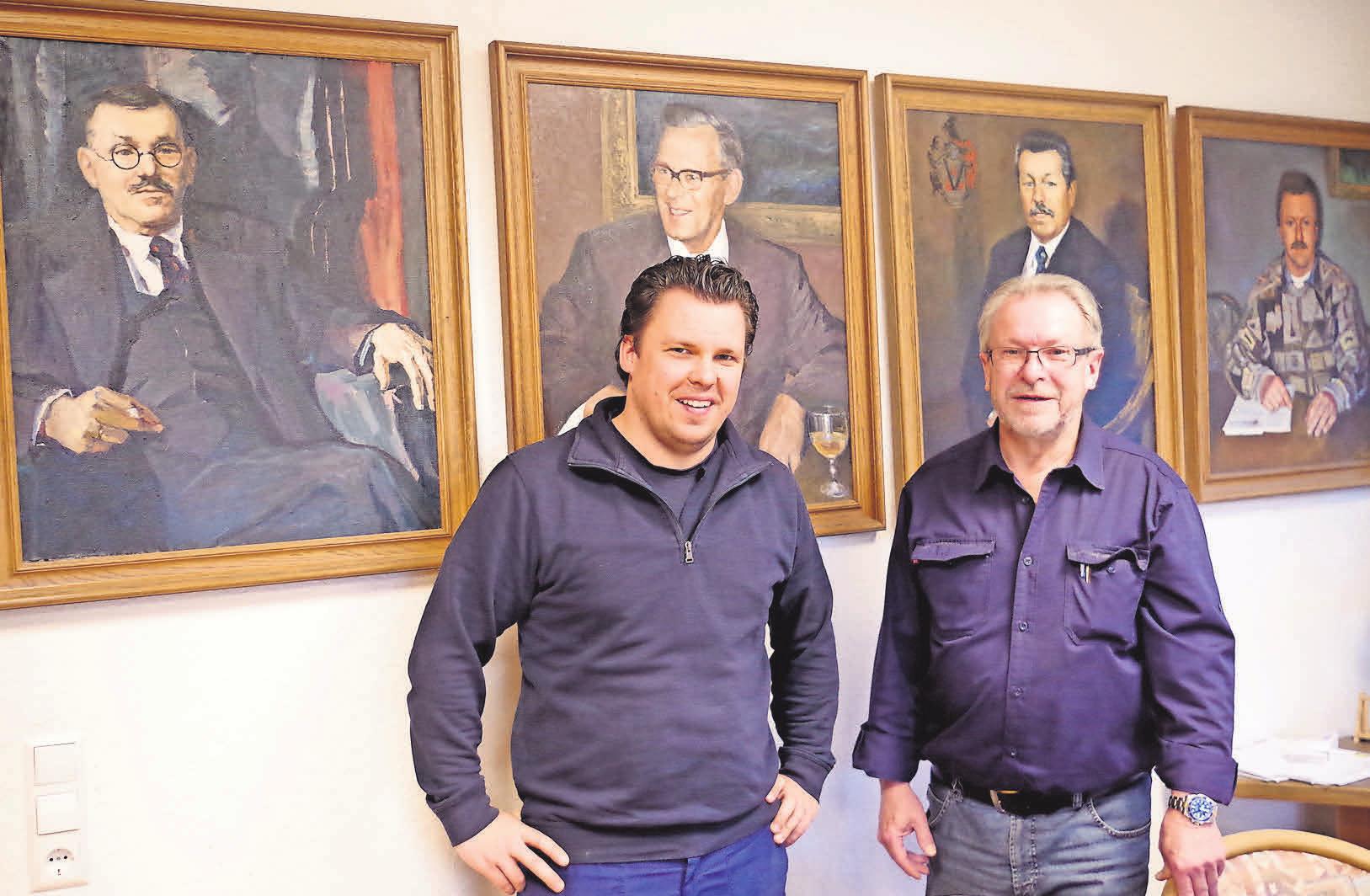 Die heutigen Generationen im Kreise ihrer Vorgänger: Claas (links) und Helmut Vesterling. Die heutigen Generationen im Kreise ihrer Vorgänger: Claas (links) und Helmut Vesterling.