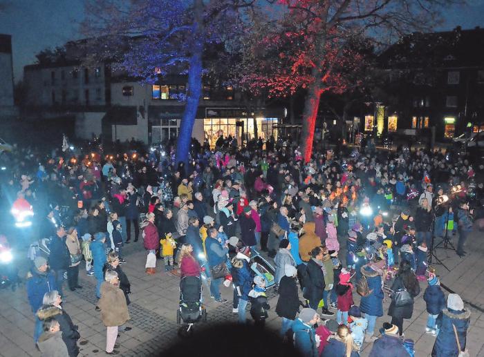 Tausende Besucher werden auch zum neunten Seelzer Lichtermeer erwartet. Tausende Besucher werden auch zum neunten Seelzer Lichtermeer erwartet.