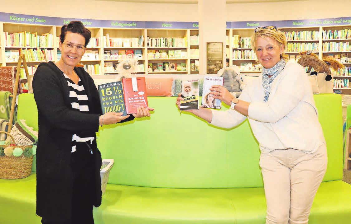 Ganz oben auf den Bestsellerlisten: Auch Krisenliteratur kann man im Bücherhaus am Thie endlich wieder persönlich aussuchen.<br> Ganz oben auf den Bestsellerlisten: Auch Krisenliteratur kann man im Bücherhaus am Thie endlich wieder persönlich aussuchen.<br>