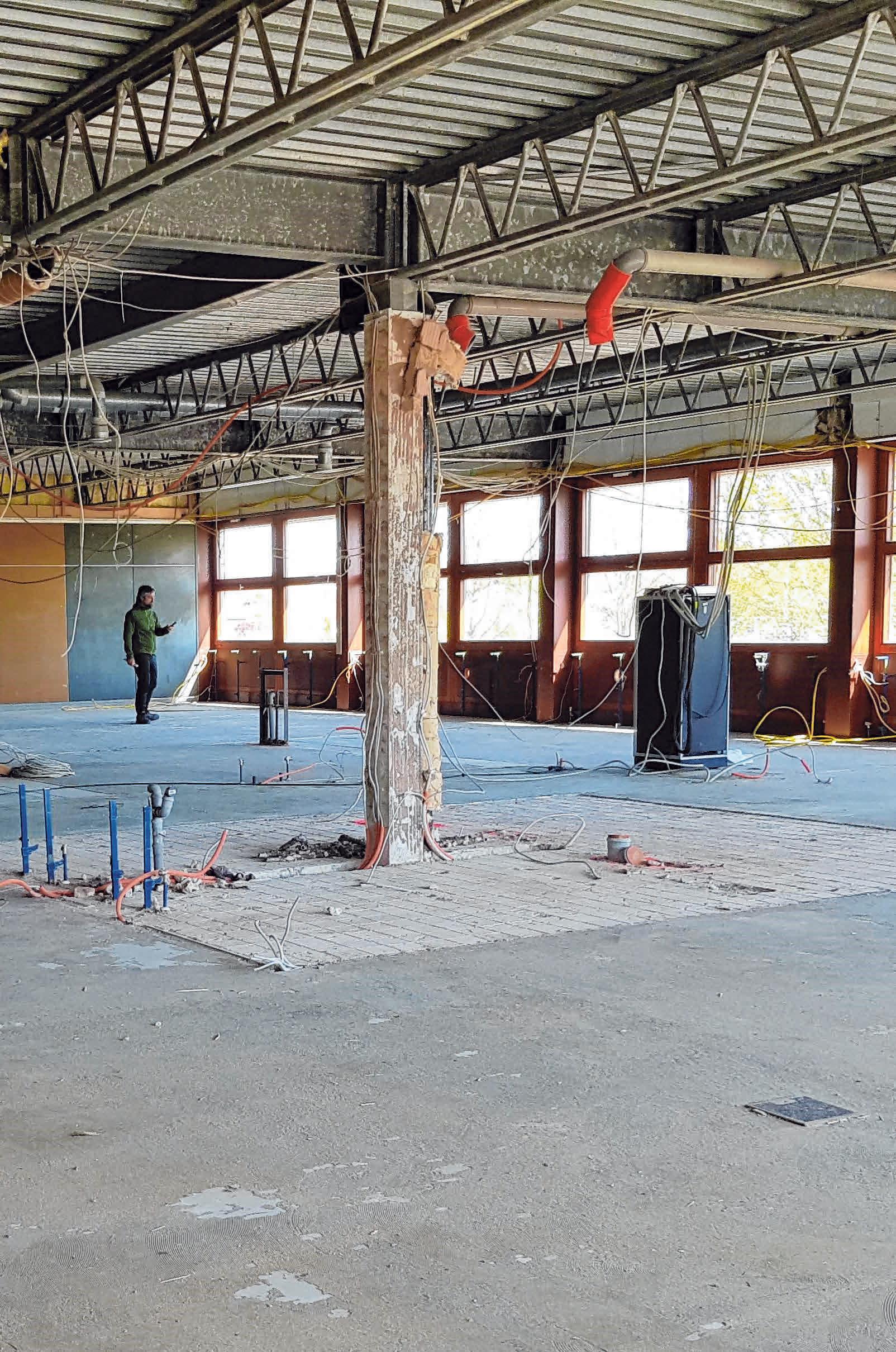 Sanierung Sechta-Ries-Schule Unterschneidheim. Blick in das neue Lehrerzimmer beziehungsweise in den Verwaltungsbereich Sanierung Sechta-Ries-Schule Unterschneidheim. Blick in das neue Lehrerzimmer beziehungsweise in den Verwaltungsbereich