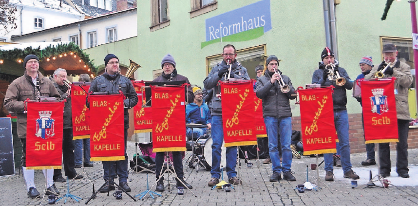 Die Egertaler spielen am Samstag um 14 Uhr auf dem Weihnachtsmarkt. Die Egertaler spielen am Samstag um 14 Uhr auf dem Weihnachtsmarkt.