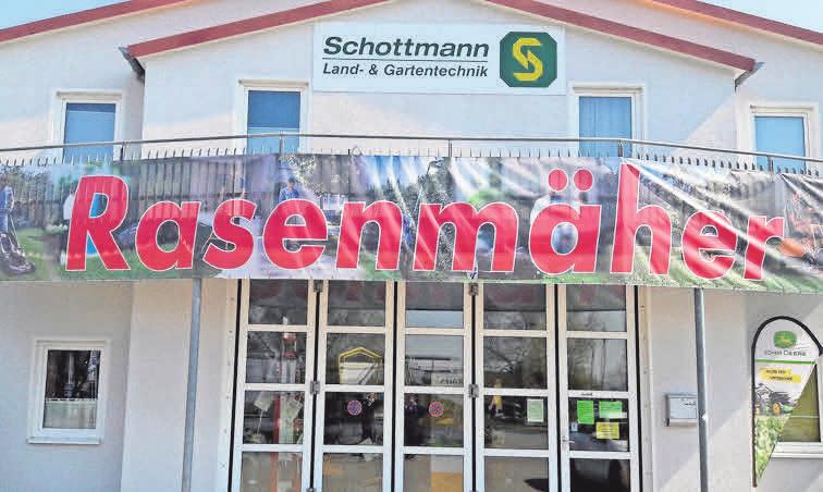 Das Unternehmen bietet einen sehr guten Service in allen Bereichen – und die Auswahl im Fachgeschäft ist groß. Das Unternehmen bietet einen sehr guten Service in allen Bereichen – und die Auswahl im Fachgeschäft ist groß.
