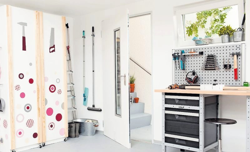 Den Keller- oder Seiteneingang mit einer modernen Stahl-Sicherheitstür auszustatten, ist gleich doppelt sinnvoll. FOTO: DJD/NOVOFERM.COM Den Keller- oder Seiteneingang mit einer modernen Stahl-Sicherheitstür auszustatten, ist gleich doppelt sinnvoll. FOTO: DJD/NOVOFERM.COM