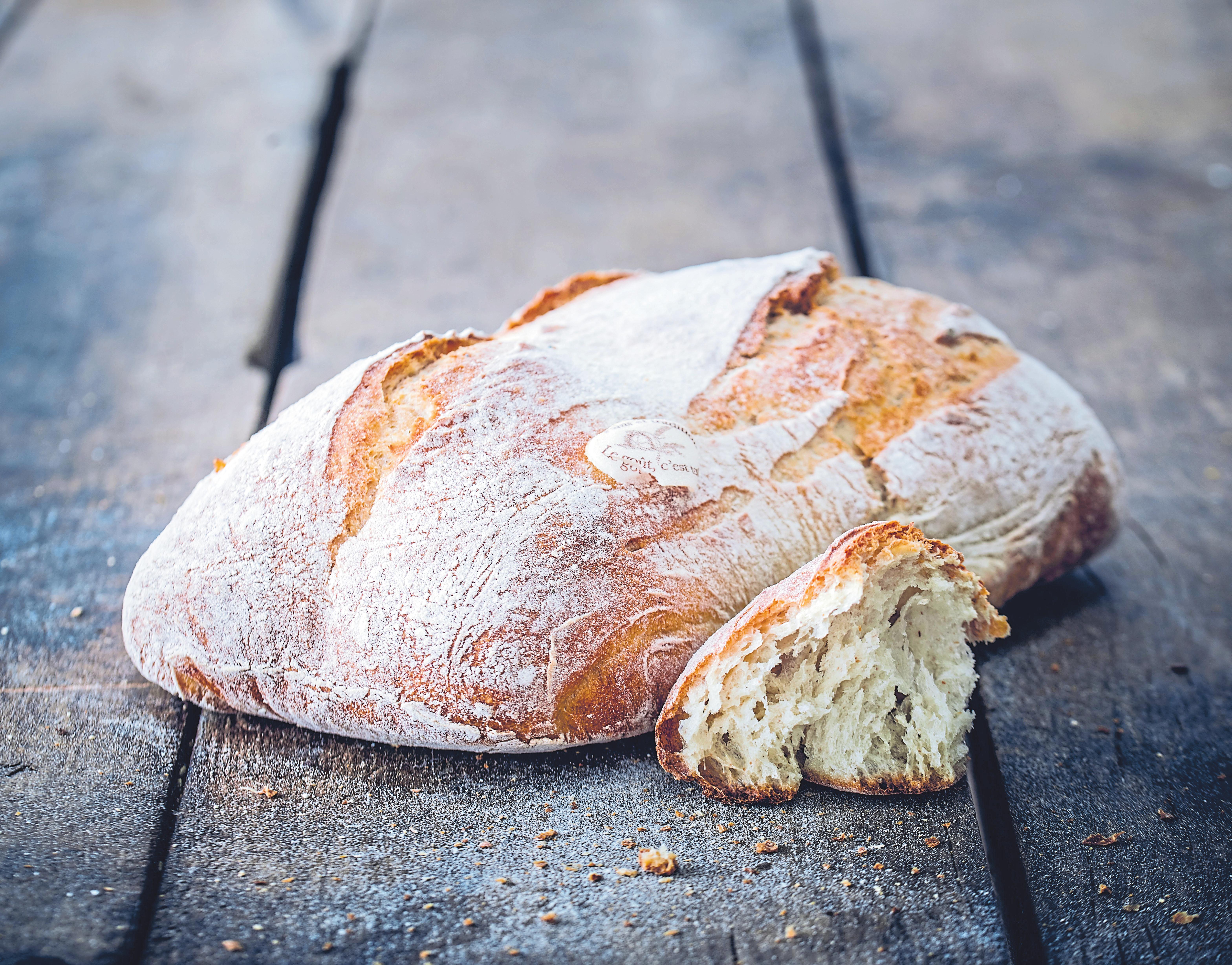 Zu den Klassikern zählt das Pain à l’ancienne. Dieses passt sowohl zu deftigen Gerichten wie geschmortem Wildschwein- oder Rehragout als auch zu Steinbutt-Filet mit leicht zitroniger Buttersauce. Foto: Cactus