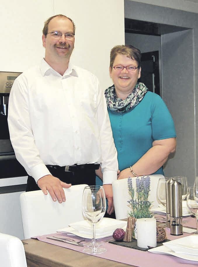 Dietmar und Andrea Stöber freuen sich auf viele Gäste. Text und Fotos (3): N. Laskowski Dietmar und Andrea Stöber freuen sich auf viele Gäste. Text und Fotos (3): N. Laskowski