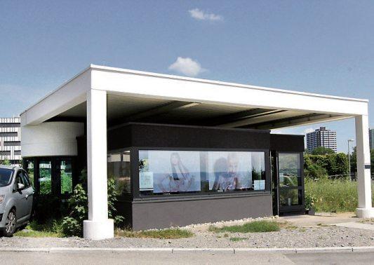 Das ehemalige Pförtnerhäuschen wurde zu einem Friseursalon umgewandelt, der alles andere ist als 08/15.