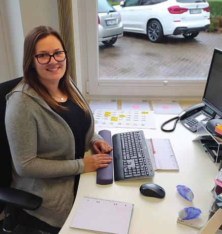 Cara Sophie Boit wird bei Jens Gottschalk zur Kauffrau für Büromanagement ausgebildet
