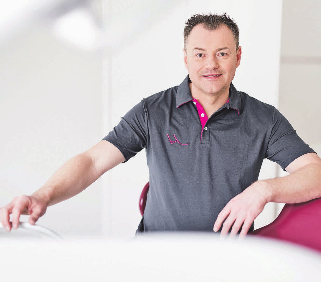 Zahnarzt Dr. Diethelm Harpain sorgt für schöne und gesunde Zähne. Foto: privat Zahnarzt Dr. Diethelm Harpain sorgt für schöne und gesunde Zähne. Foto: privat