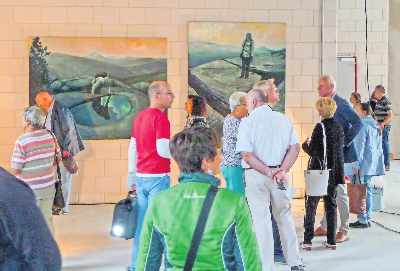 Die Ausstellung im Kaufland Gohlis Süd (Bild rechts) bietet die Nacht der Kunst auch zu ihrer zehnten Auflage am ersten September-Wochenende. Fotos: Romy Ebert Die Ausstellung im Kaufland Gohlis Süd (Bild rechts) bietet die Nacht der Kunst auch zu ihrer zehnten Auflage am ersten September-Wochenende. Fotos: Romy Ebert