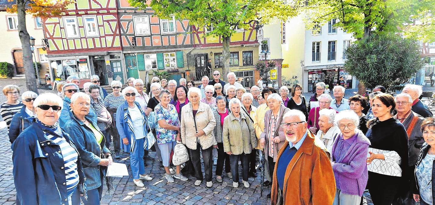 Für die älteren Mitbürger wird in Bensheim einiges geboten – unter anderem ein vielfältiges Programm bei den Seniorentagen. Unser Bild zeigt entstand 2018 bei einer Stadtführung. Bild: Dietmar Funck