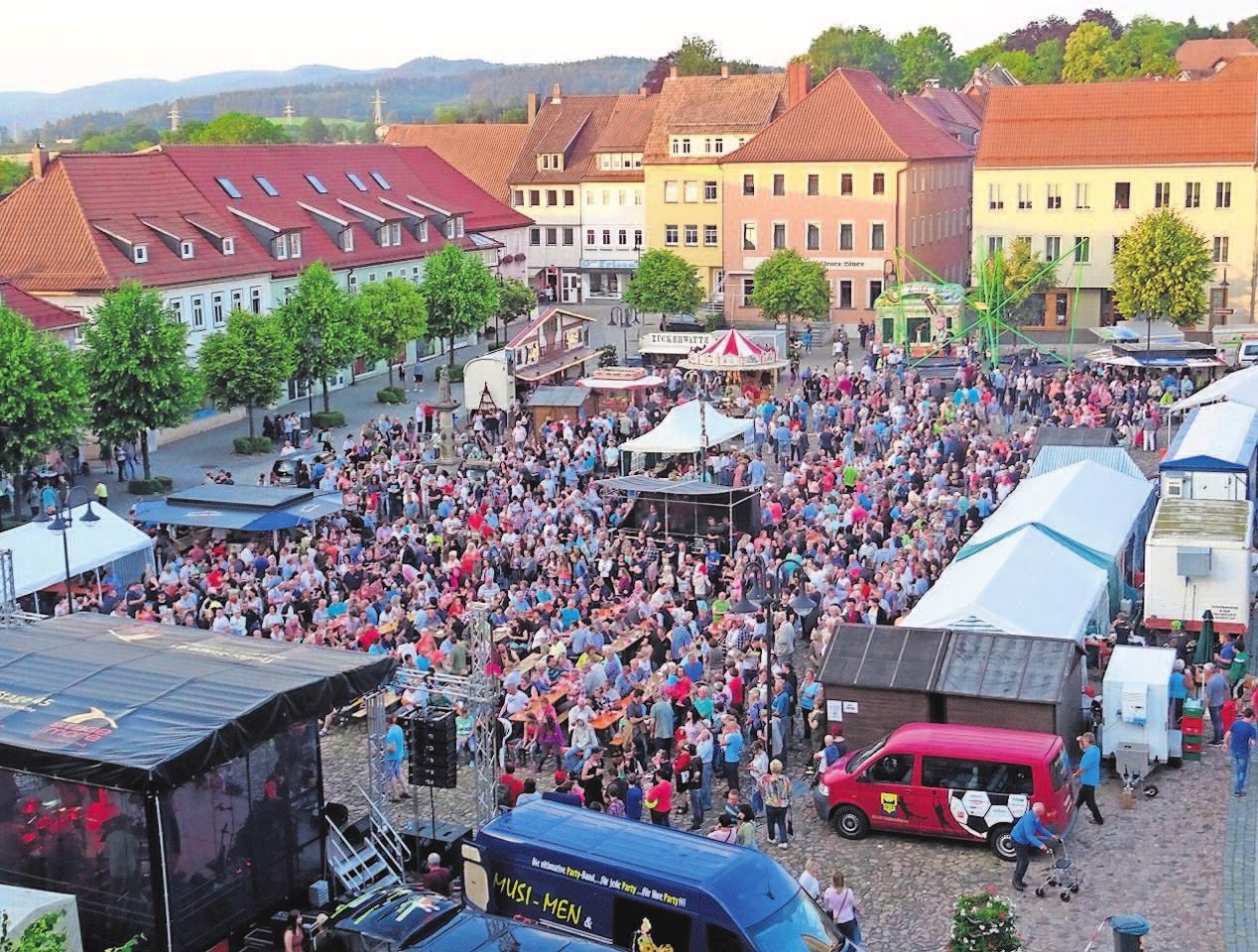Ein Fest mit vielen Höhepunkten für die Besucher. Ein Fest mit vielen Höhepunkten für die Besucher.