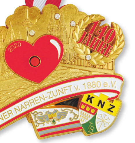 Sie sind Statussymbol, Sammlerobjekt oder einfach jecker Schmuck: Der Karneval in Kölle ist ohne seine bunten Auszeichnungen undenkbar. Hier sind einige der schönsten und kreativsten Beispiel aus dieser Session abgebildet. Image 6 Sie sind Statussymbol, Sammlerobjekt oder einfach jecker Schmuck: Der Karneval in Kölle ist ohne seine bunten Auszeichnungen undenkbar. Hier sind einige der schönsten und kreativsten Beispiel aus dieser Session abgebildet. Image 6