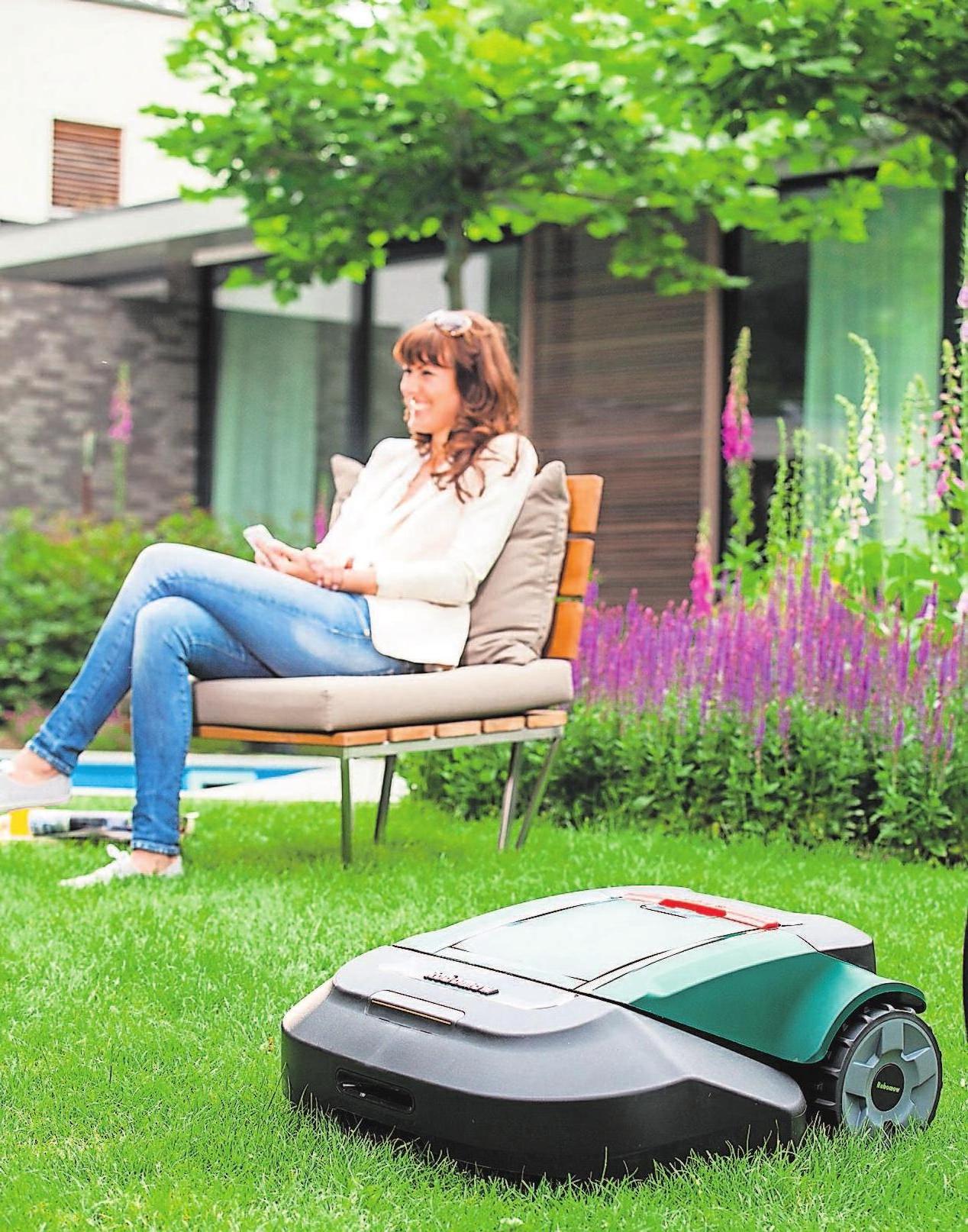 Rasenroboter sind der beste Weg hin zu einem entspannten Rasenmähen. Sie lassen die Rasenmahd zum Kinderspiel werden. Rasenroboter sind der beste Weg hin zu einem entspannten Rasenmähen. Sie lassen die Rasenmahd zum Kinderspiel werden.