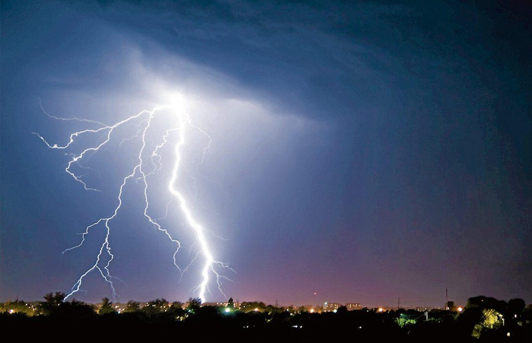 Wetterextreme wie Hitzewellen, Unwetter und Starkregen sind durch den Klimawandel messbar häufiger geworden. Archivbild: fotolia© yevgeniy11