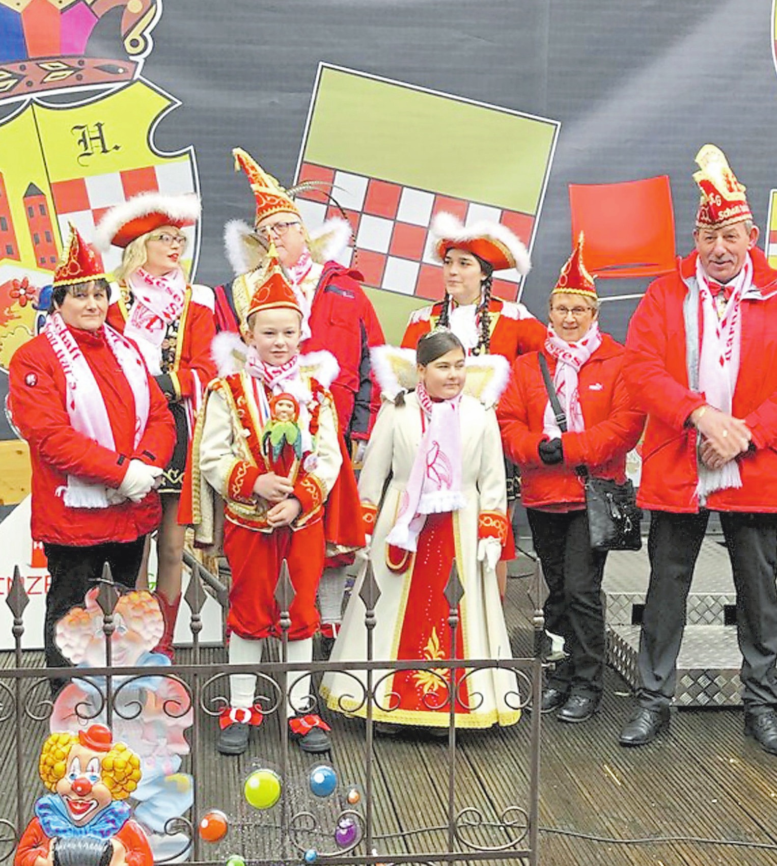 Prinz Ulli II. und das Kinderprinzenpaar Hannes und Dana freuen sich auf die närrischen Tage. Foto: KG Schön wärs Prinz Ulli II. und das Kinderprinzenpaar Hannes und Dana freuen sich auf die närrischen Tage. Foto: KG Schön wär's