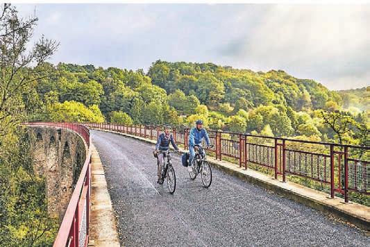 Radfahren auf dem Panorama Radweg Niederbergbahn. Foto: BSW - Patrick Gawandtka Radfahren auf dem Panorama Radweg Niederbergbahn. Foto: BSW - Patrick Gawandtka