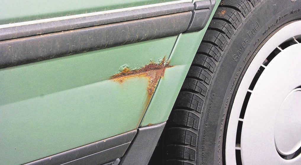 Roststellen deuten bei älteren Fahrzeugen häufig auf Unfallschäden hin. Foto: Dominik Pöpping/pixelio.de Roststellen deuten bei älteren Fahrzeugen häufig auf Unfallschäden hin. Foto: Dominik Pöpping/pixelio.de