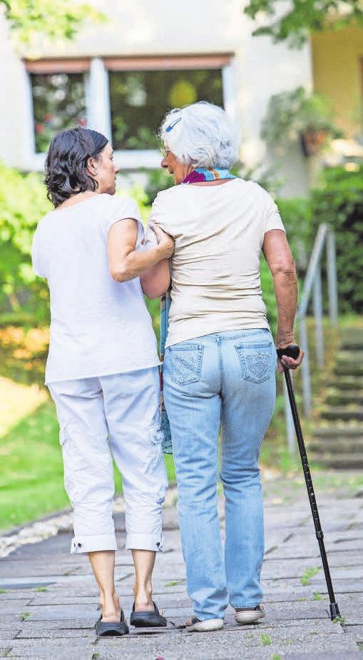 Bei der teilstationären Pflege gibt es eine Tages- und Nachtpflege. Bei der teilstationären Pflege gibt es eine Tages- und Nachtpflege.