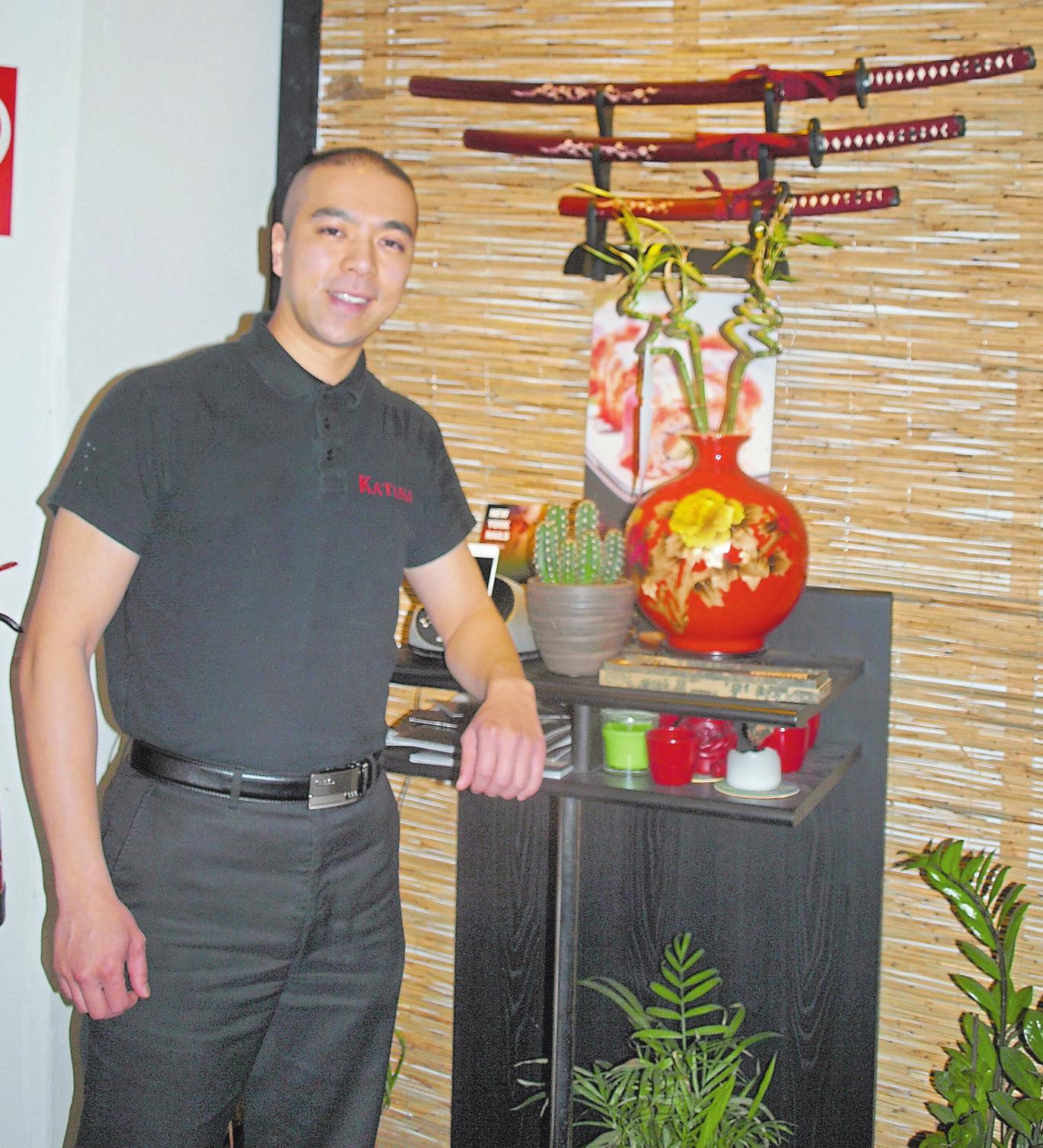 Le Bao Khanh ist mit seinem Restaurant Katana seit 4 ½ Jahren in Ahlen. Le Bao Khanh ist mit seinem Restaurant Katana seit 4 ½ Jahren in Ahlen.