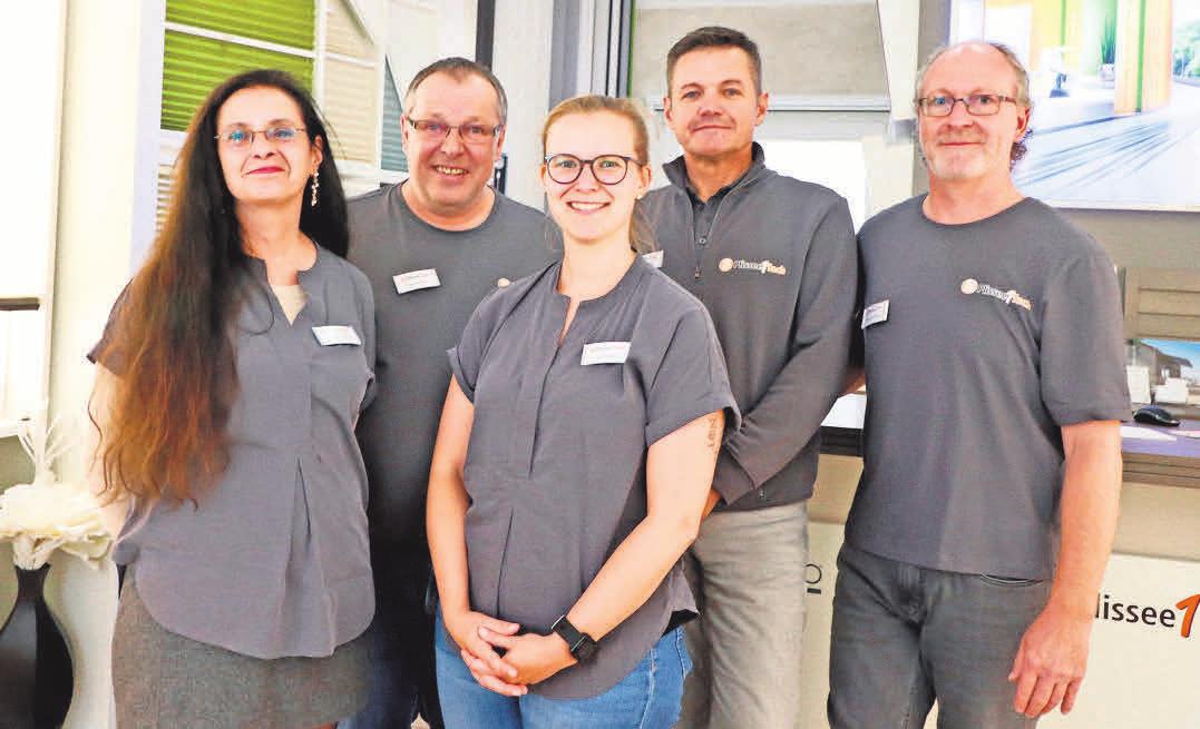 Eine große Auswahl, handwerkliches Können und ein kompetenter Service – dafür steht das Team von Plissee1fach. Eine große Auswahl, handwerkliches Können und ein kompetenter Service – dafür steht das Team von Plissee1fach.