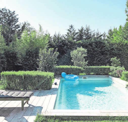 Ein Pool ist für viele ein Traum. Ein Pool ist für viele ein Traum.