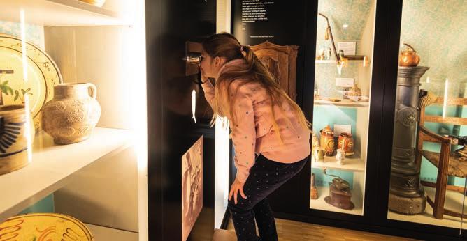 Kleine Entdeckerin im Eifelmuseum Mayen. Foto: Eifel Tourismus / Dominik Ketz Kleine Entdeckerin im Eifelmuseum Mayen. Foto: Eifel Tourismus / Dominik Ketz