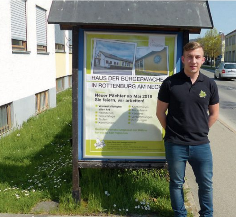 „Sie feieren – wir arbeiten“ ist das Motto von Aico Horn, dem neuen Pächter im Haus der Bürgerwache. Bild: Uhland2