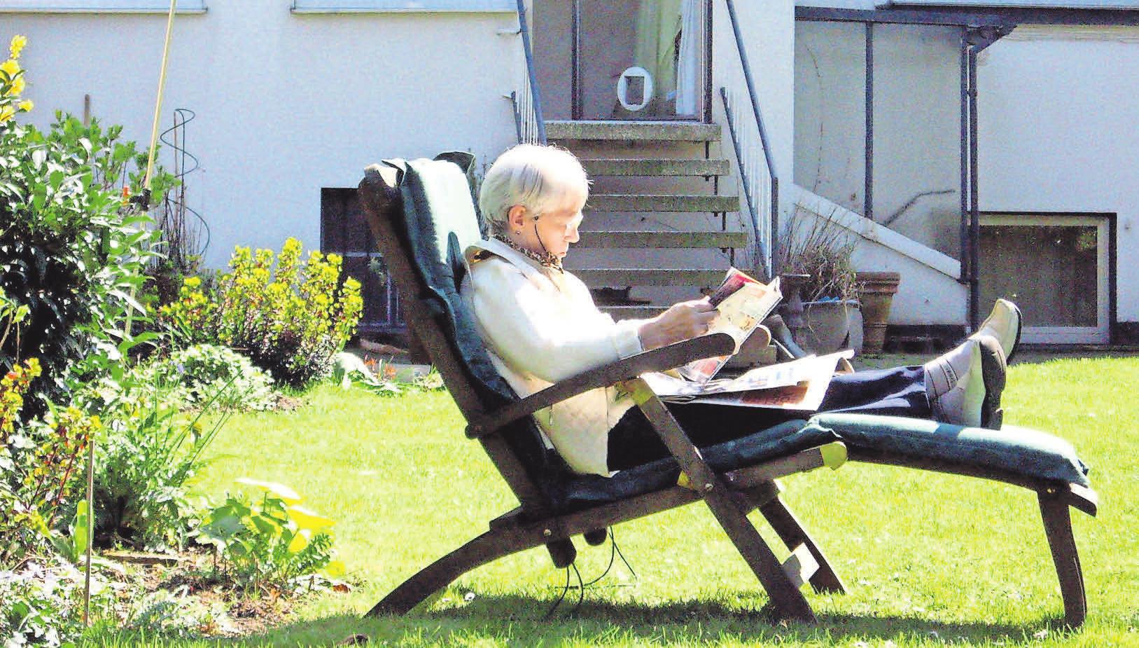 Wer den Lebensabend entspannt verbringen möchte, der findet in Bredenbeck, Gehrden oder Ronnenberg die passende Pflegeeinrichtung. Wer den Lebensabend entspannt verbringen möchte, der findet in Bredenbeck, Gehrden oder Ronnenberg die passende Pflegeeinrichtung.